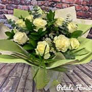 Pure 12 white Roses 