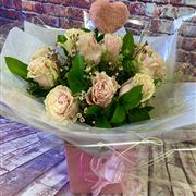 Flirty Pink 12 pink Roses