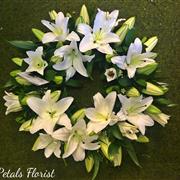 Rounded Lily Wreath