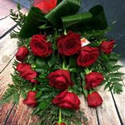 12 Red rose Tied sheaf