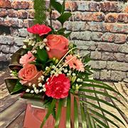 Sweetheart Kiss Arrangement