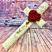 4ft Based cross with Heart rose centre